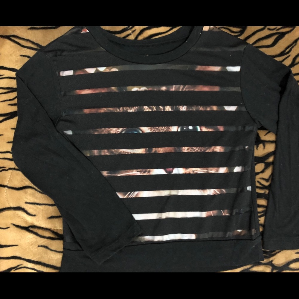 TG 🐱 long sleeve shirt size 7/8